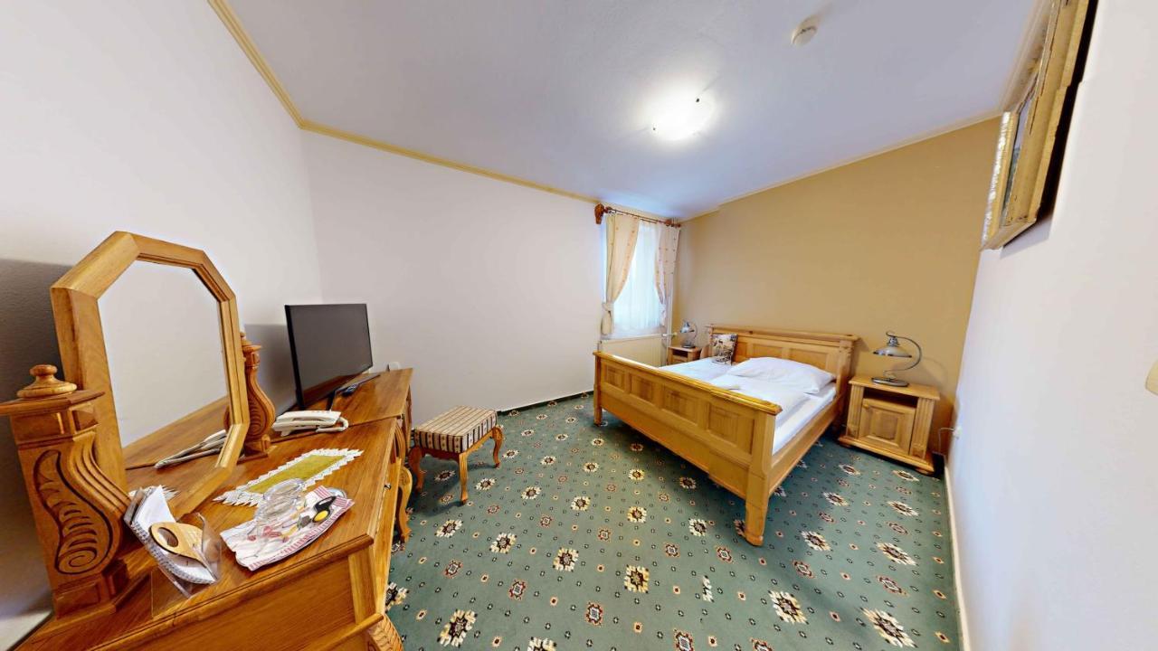 Hotel Diana Stráža Dış mekan fotoğraf