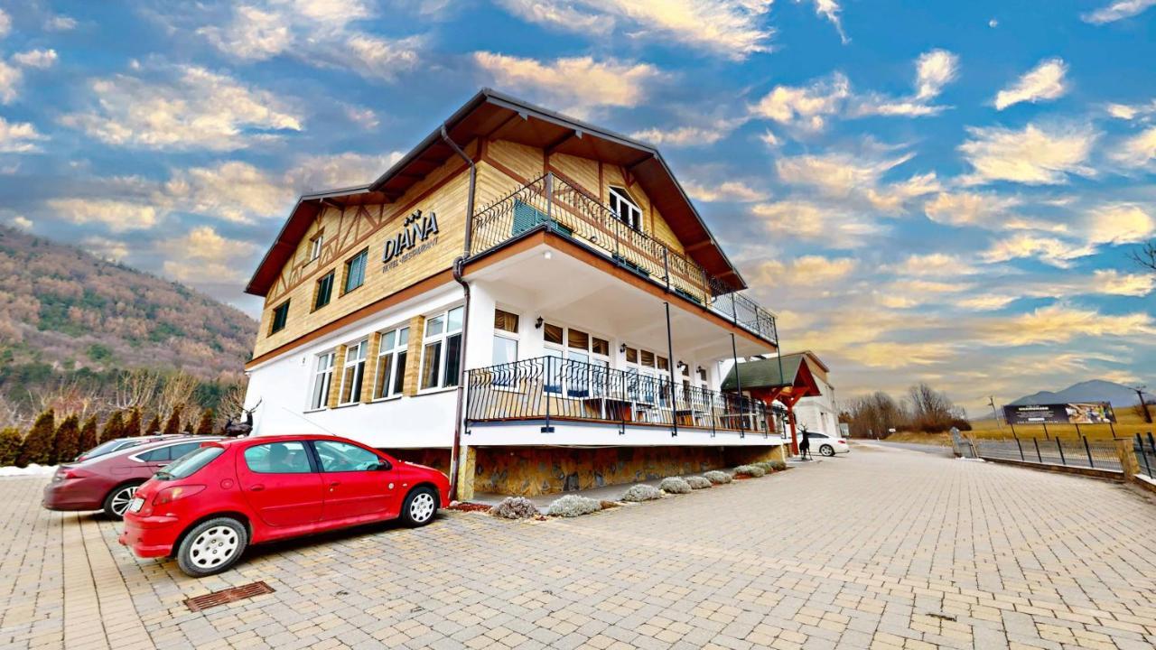 Hotel Diana Stráža Dış mekan fotoğraf