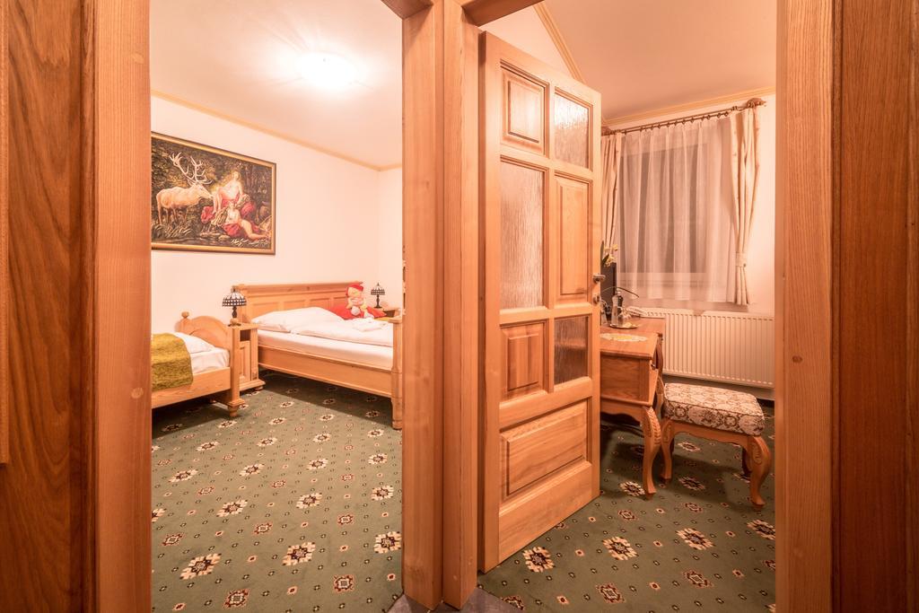 Hotel Diana Stráža Dış mekan fotoğraf